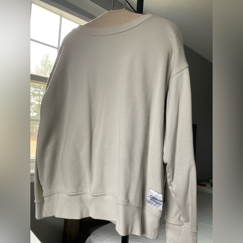 Calvin Klein Performance Pullover Size Large. - Picture 3 of 11